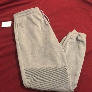 Heather gray jogger sweatpants